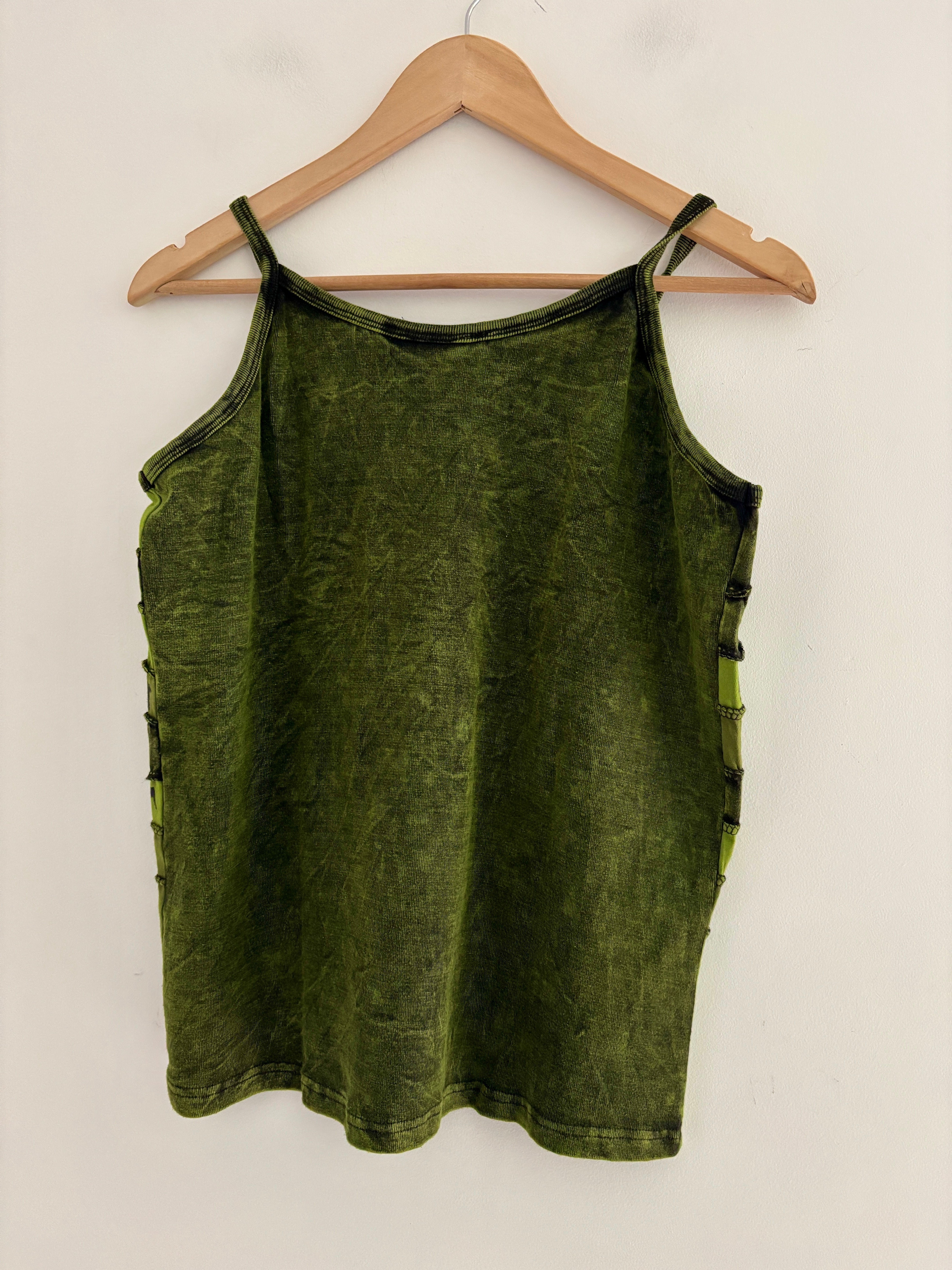 Camis Roots Green Blockprint Cami Top – EthicalRoots